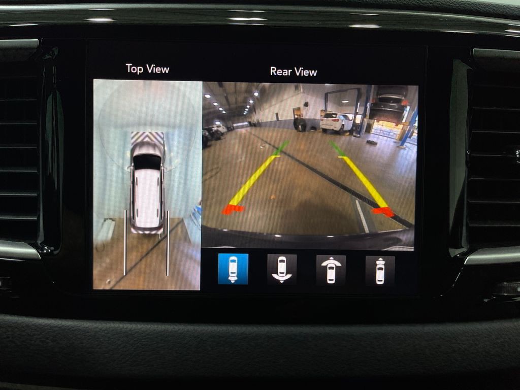 2020 Chrysler Pacifica Image 11