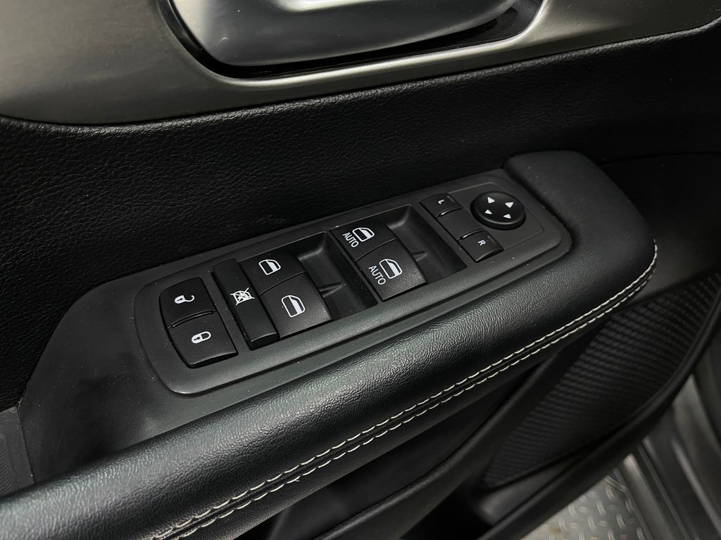 2020 Chrysler Pacifica Image 17