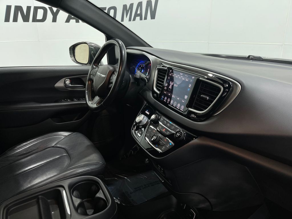 2020 Chrysler Pacifica Image 21