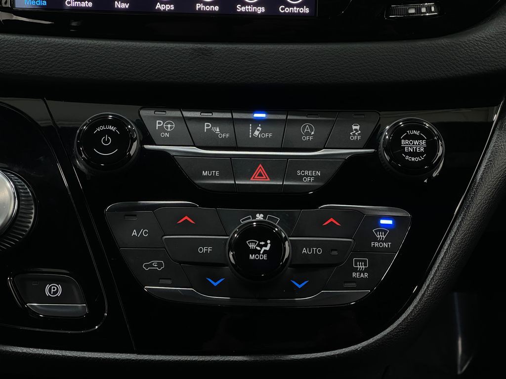 2020 Chrysler Pacifica Image 25