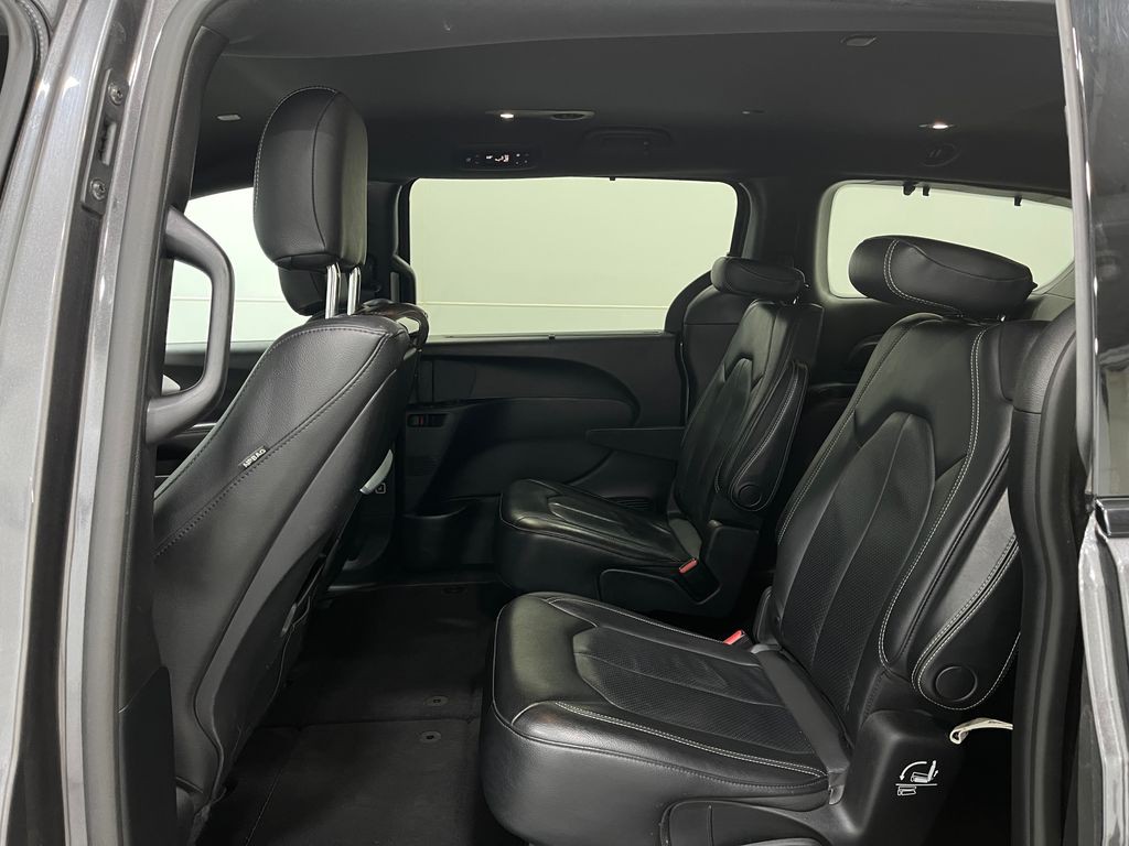 2020 Chrysler Pacifica Image 30
