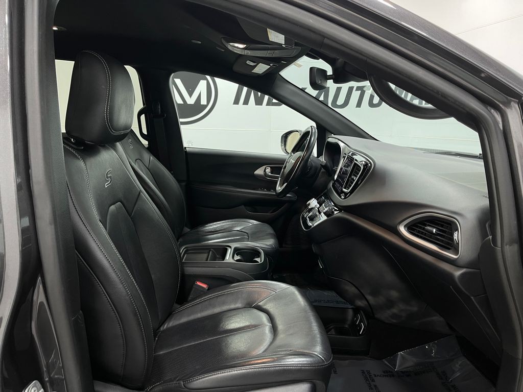 2020 Chrysler Pacifica Image 34