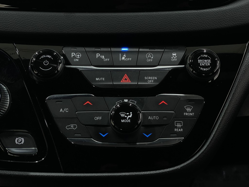 2020 Chrysler Pacifica Image 25