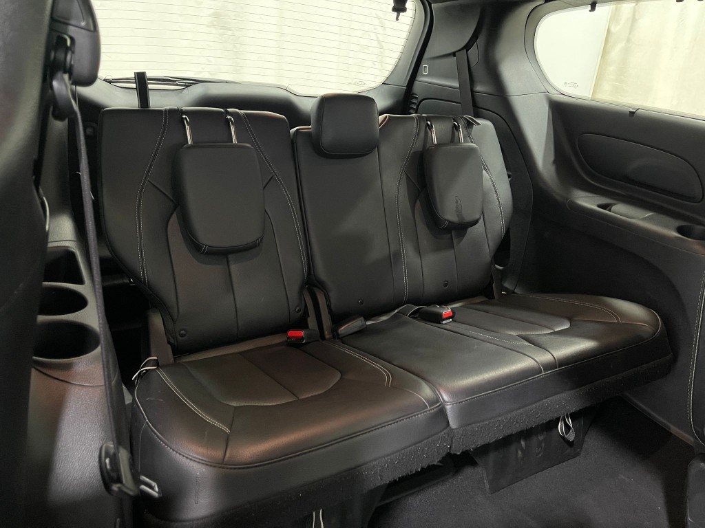 2020 Chrysler Pacifica Image 32