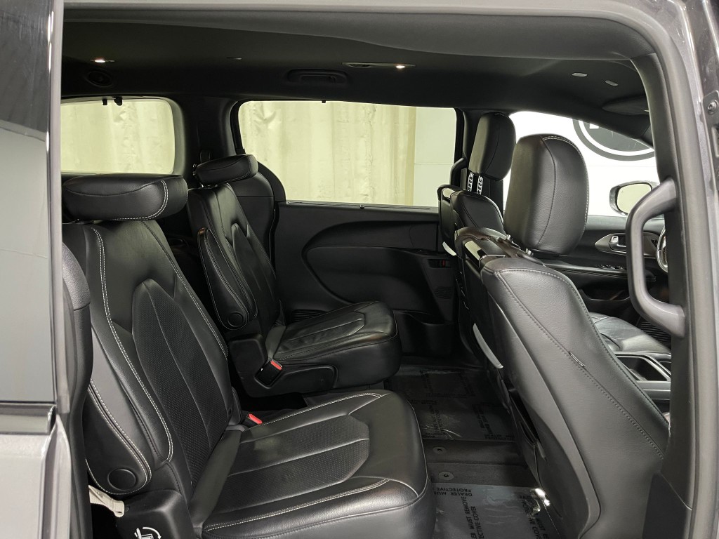 2020 Chrysler Pacifica Image 33