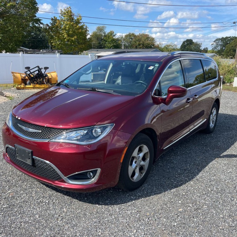 2017 Chrysler Pacifica Image 3