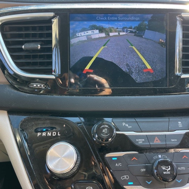 2017 Chrysler Pacifica Image 15