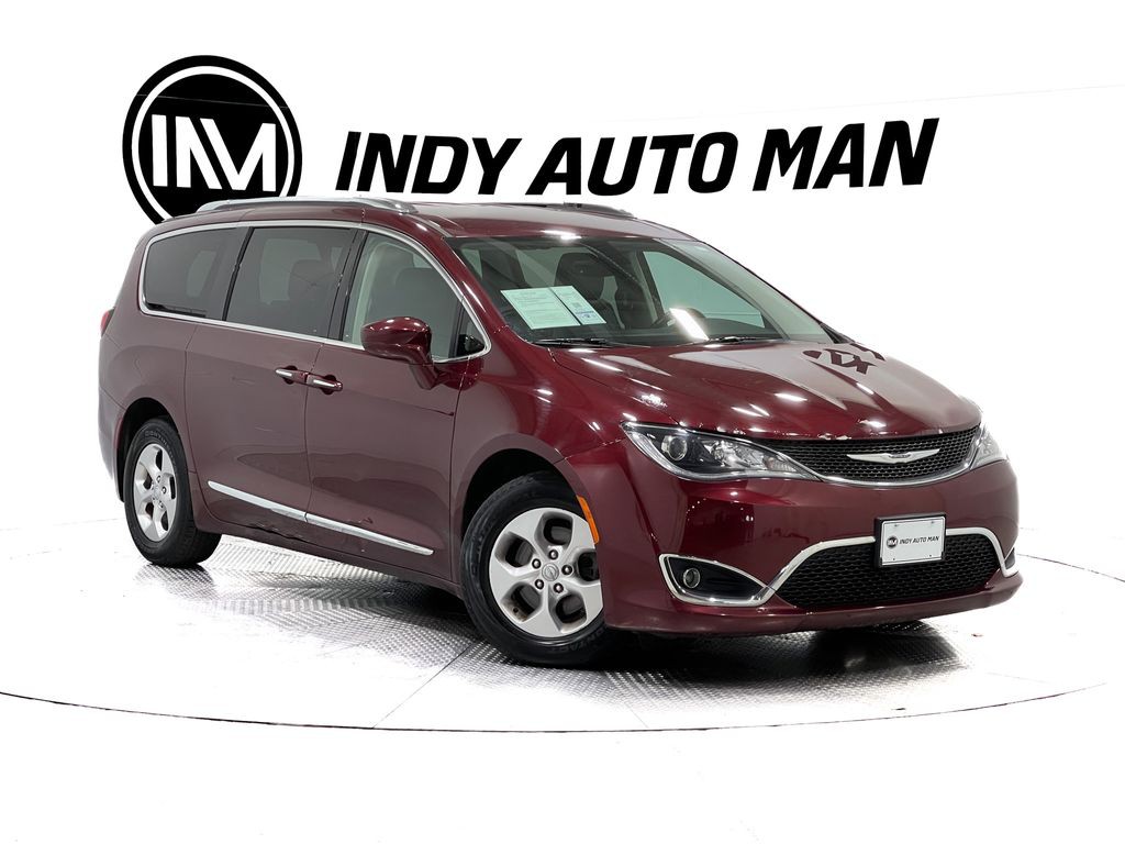2017 Chrysler Pacifica Image 2