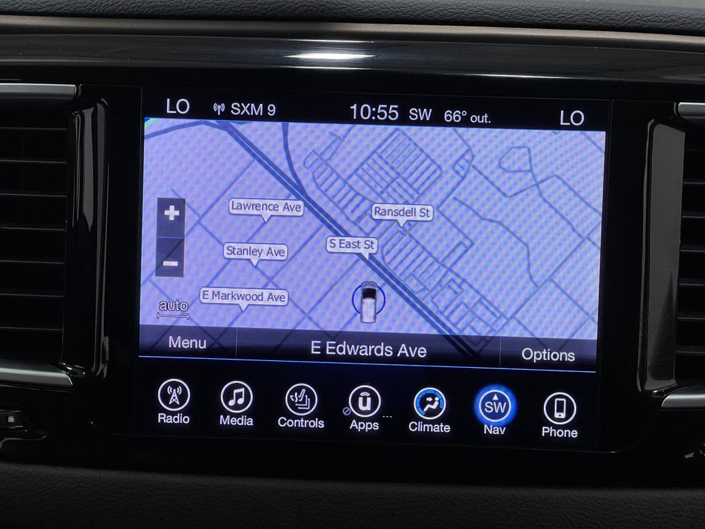 2017 Chrysler Pacifica Image 10