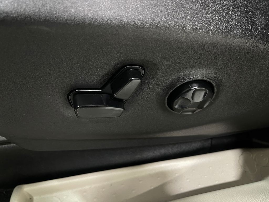 2017 Chrysler Pacifica Image 18