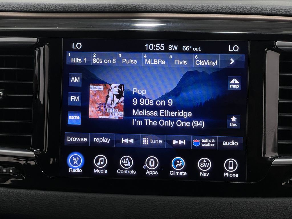 2017 Chrysler Pacifica Image 25