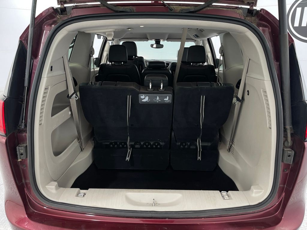 2017 Chrysler Pacifica Image 27