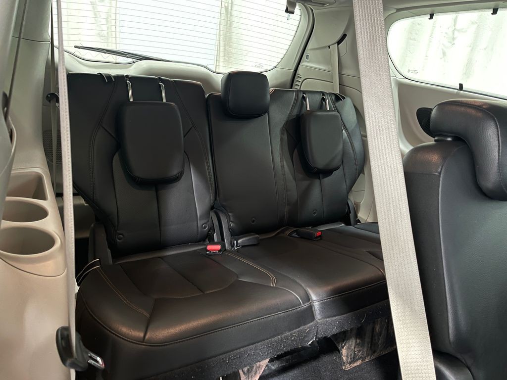 2017 Chrysler Pacifica Image 33