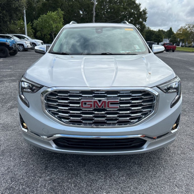 2019 GMC Terrain Image 2