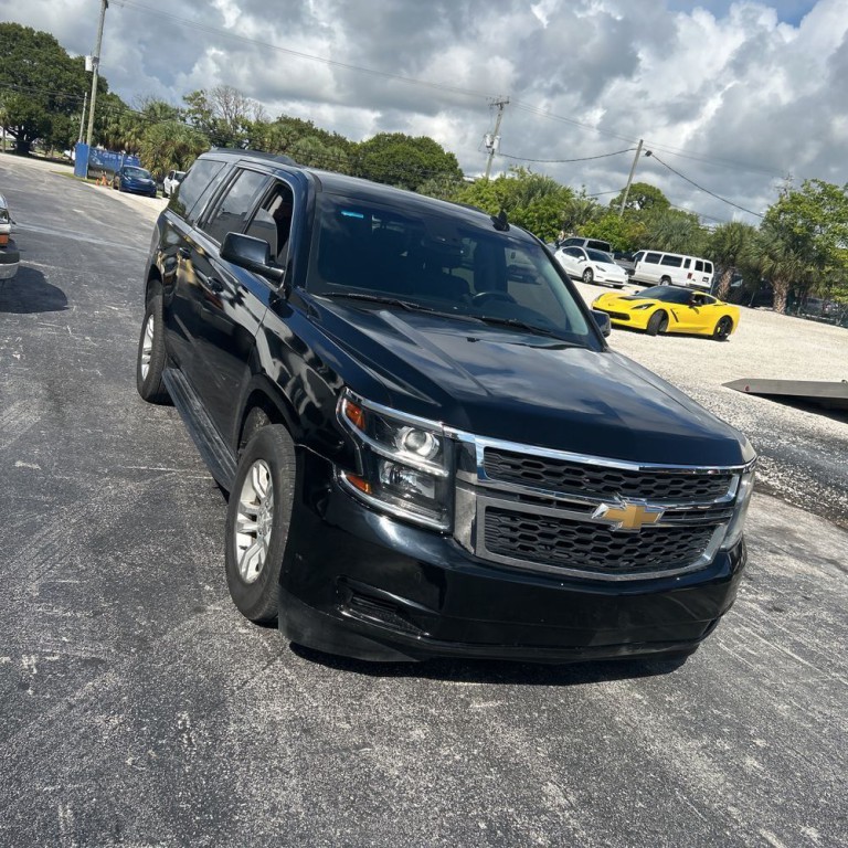 2019 Chevrolet Suburban Image 1
