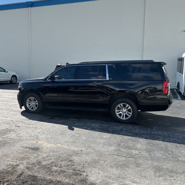 2019 Chevrolet Suburban Image 5