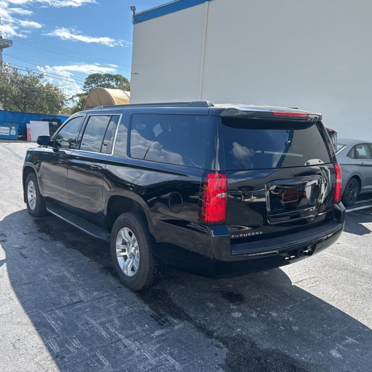 2019 Chevrolet Suburban Image 7