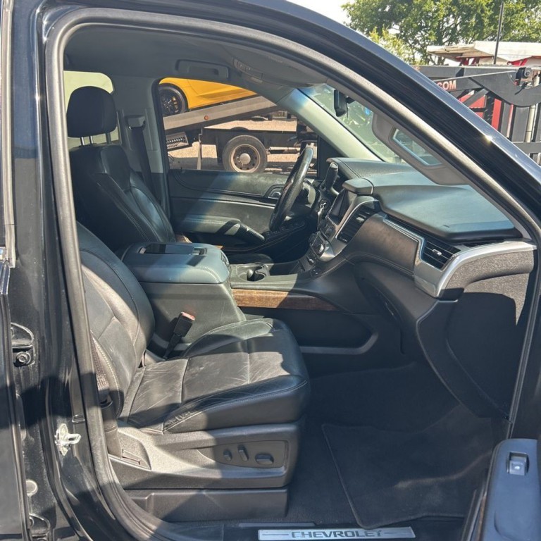 2019 Chevrolet Suburban Image 9