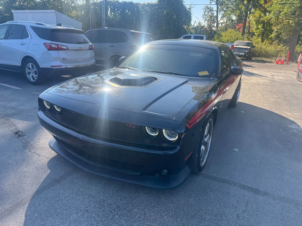 2016 Dodge Challenger Image 3