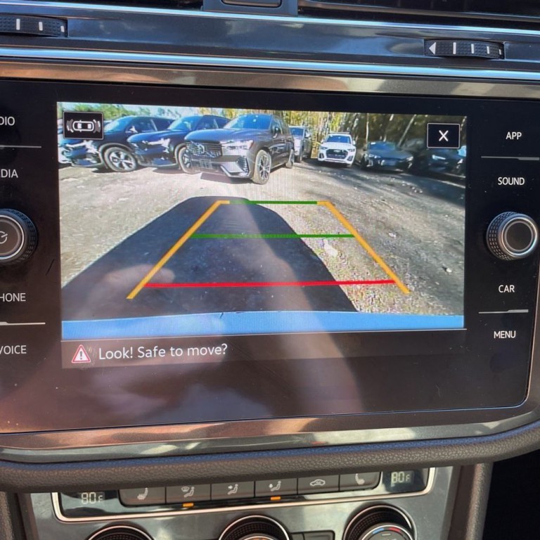 2021 Volkswagen Tiguan Image 14