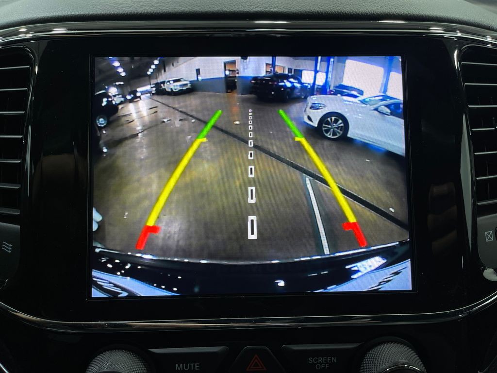 2021 Jeep Grand Cherokee Image 11