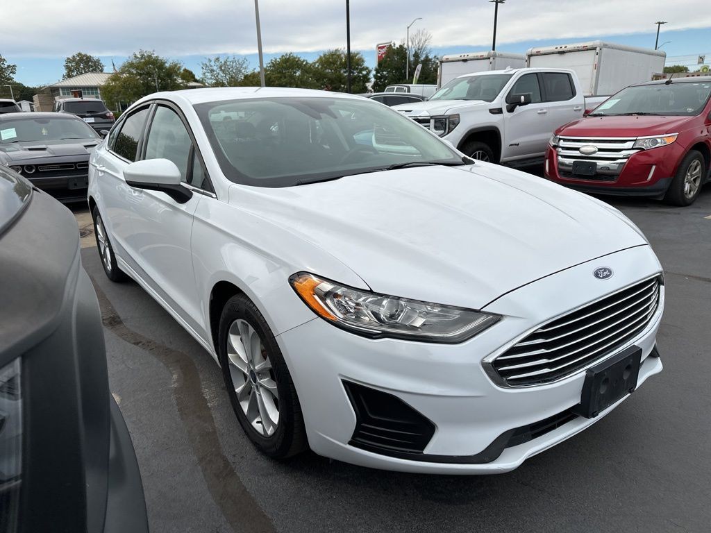 2020 Ford Fusion Image 2