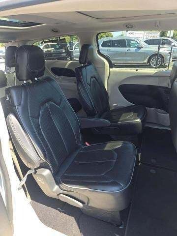 2019 Chrysler Pacifica Image 10