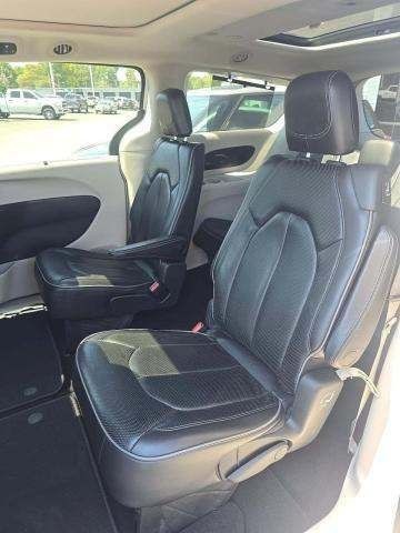 2019 Chrysler Pacifica Image 11