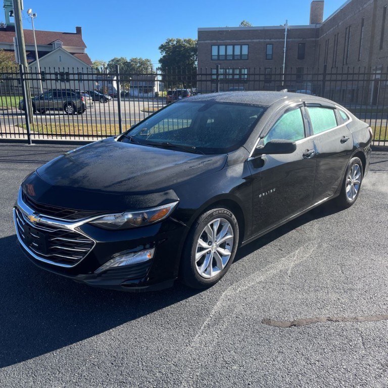 2019 Chevrolet Malibu Image 2