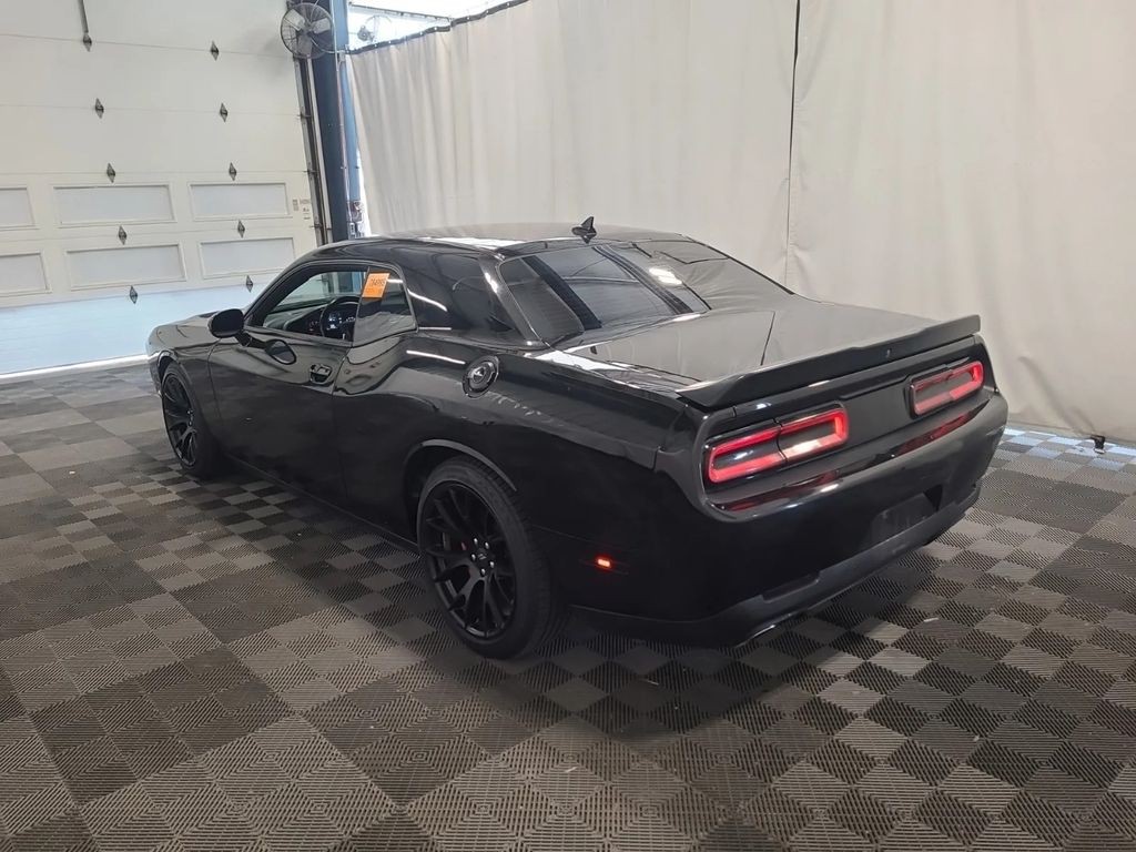 2019 Dodge Challenger Image 5