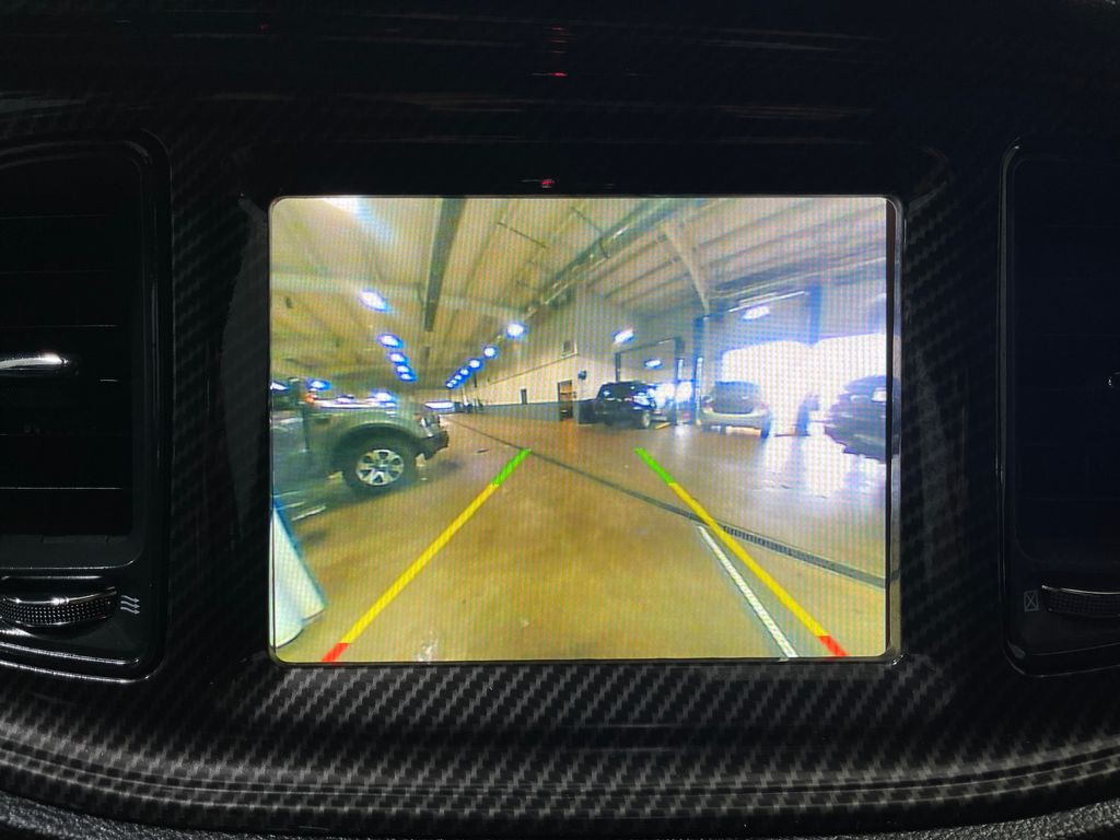 2019 Dodge Challenger Image 10