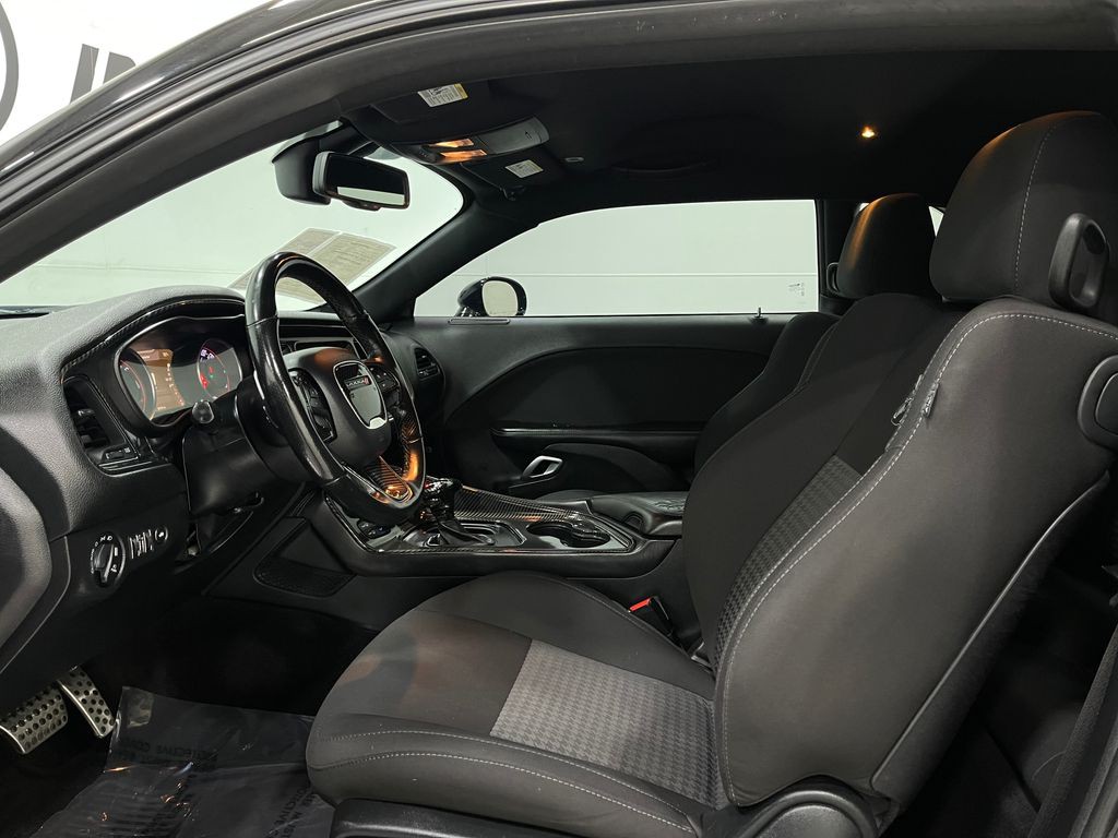 2019 Dodge Challenger Image 12