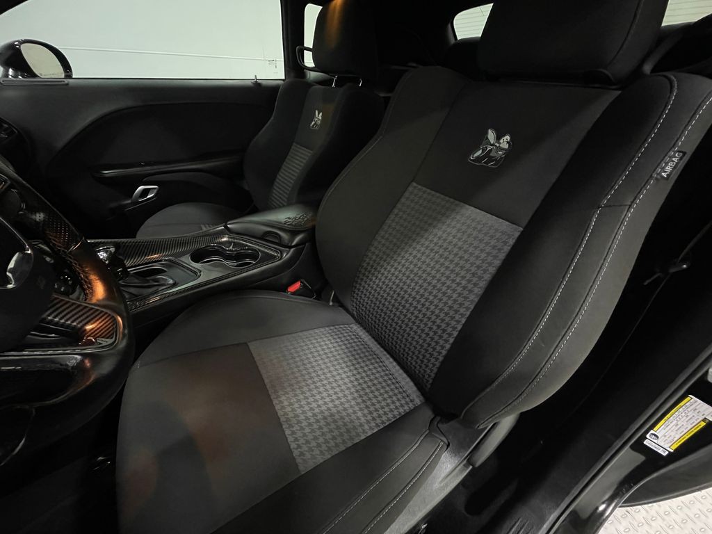 2019 Dodge Challenger Image 13