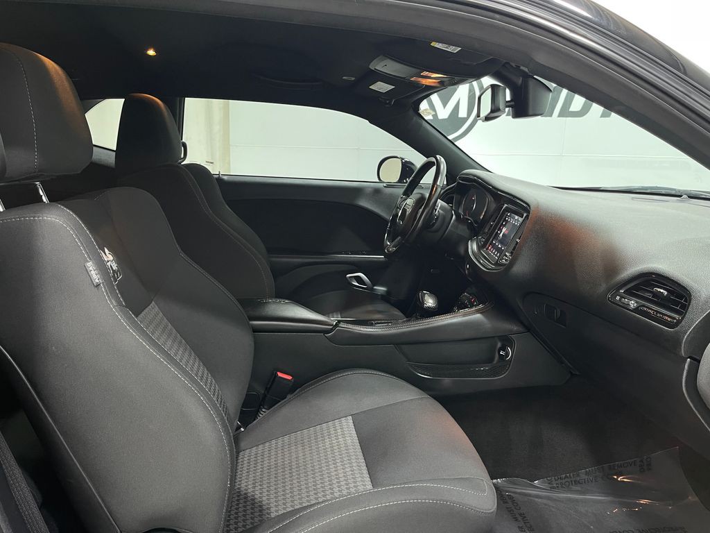 2019 Dodge Challenger Image 30