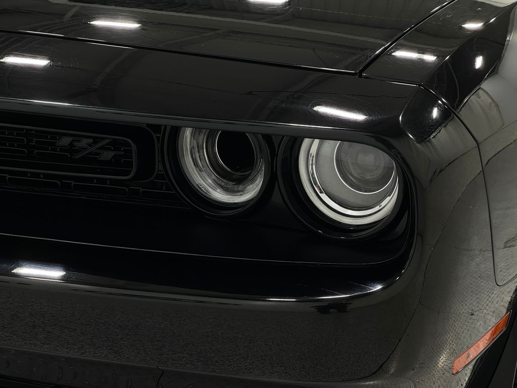 2019 Dodge Challenger Image 31