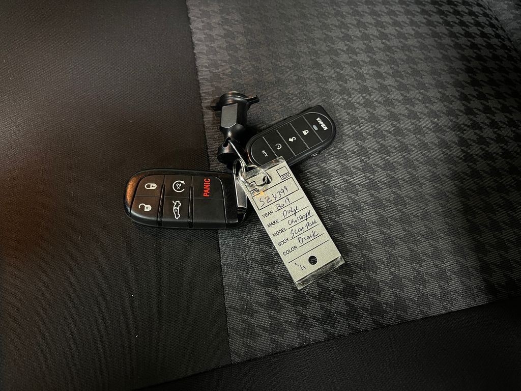 2019 Dodge Challenger Image 35