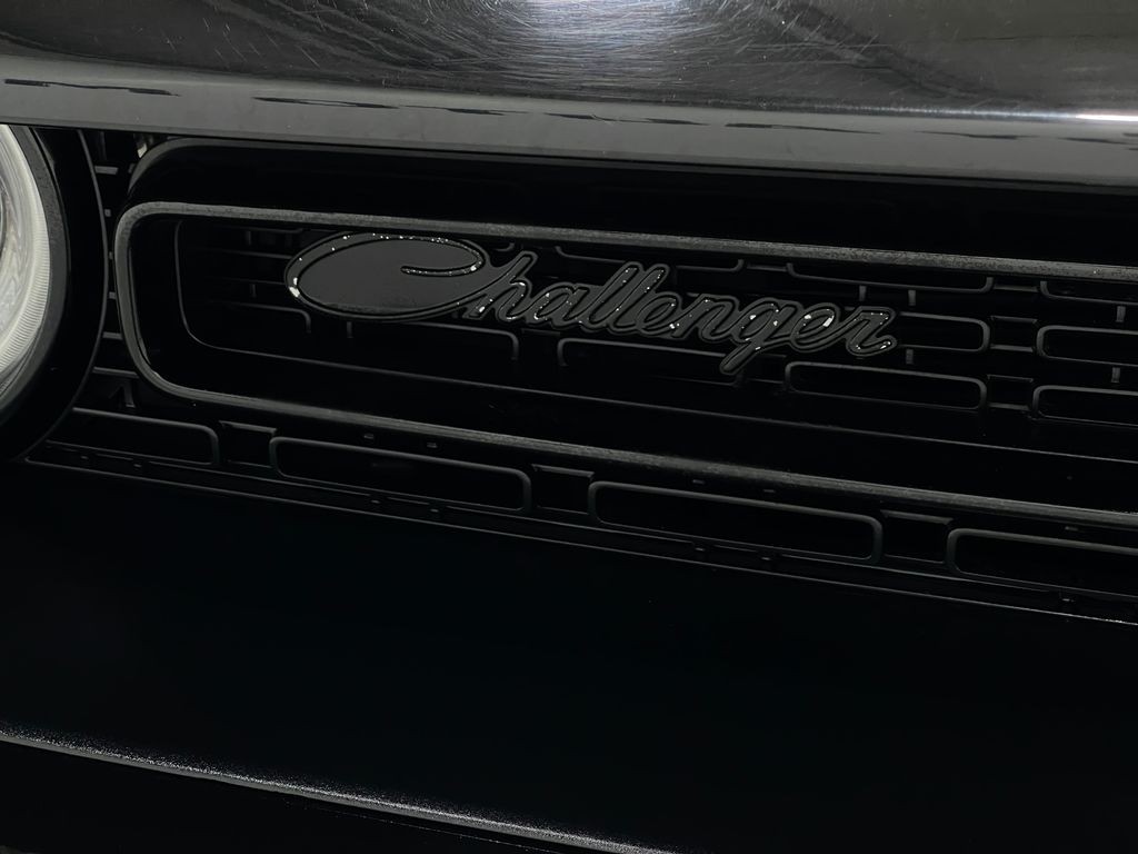 2019 Dodge Challenger Image 36