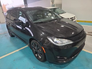Image for 2019 Chrysler Pacifica Limited ID: 6922810
