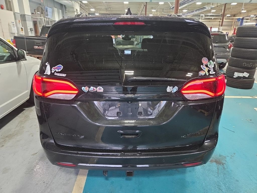 2019 Chrysler Pacifica Image 5