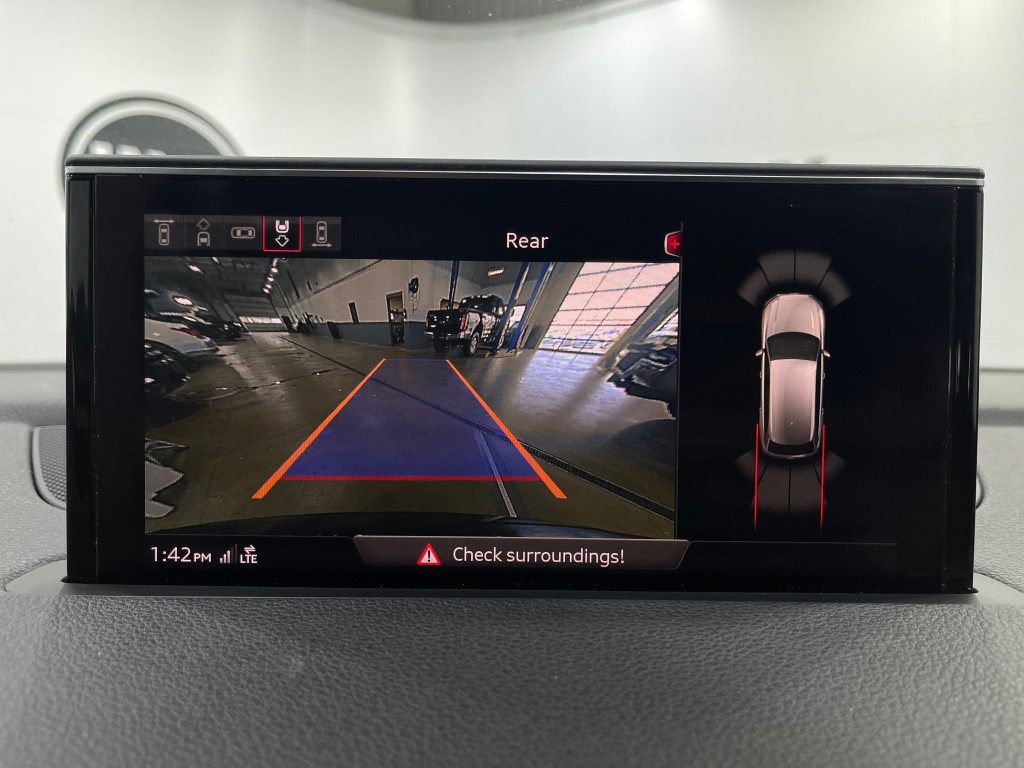 2018 Audi Q7 Image 11