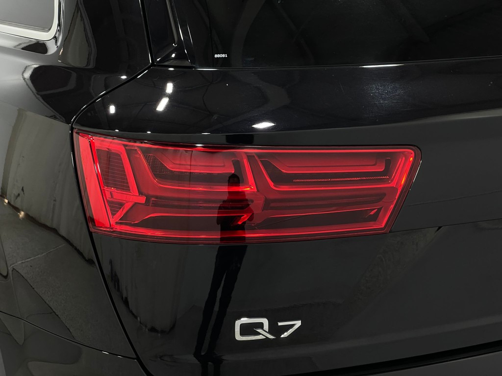 2018 Audi Q7 Image 37