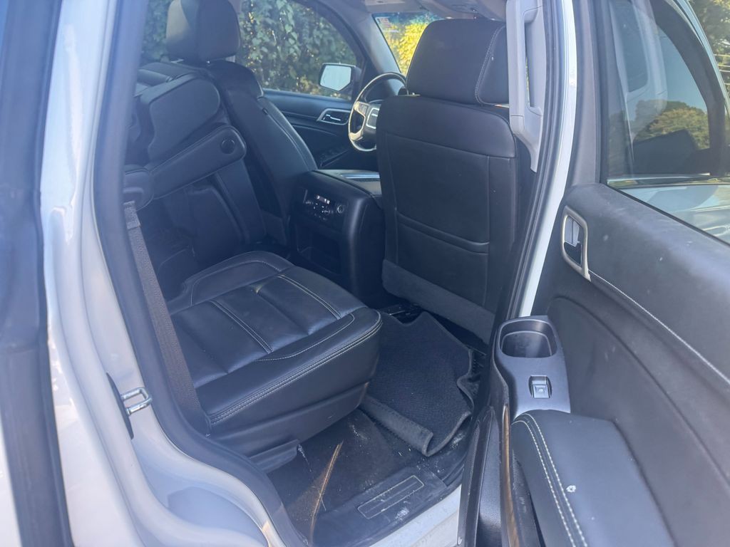 2018 GMC Yukon Image 8