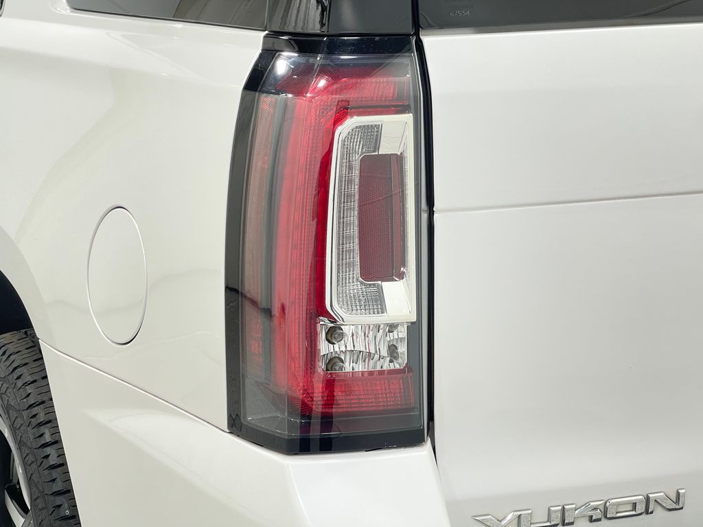 2018 GMC Yukon Image 38