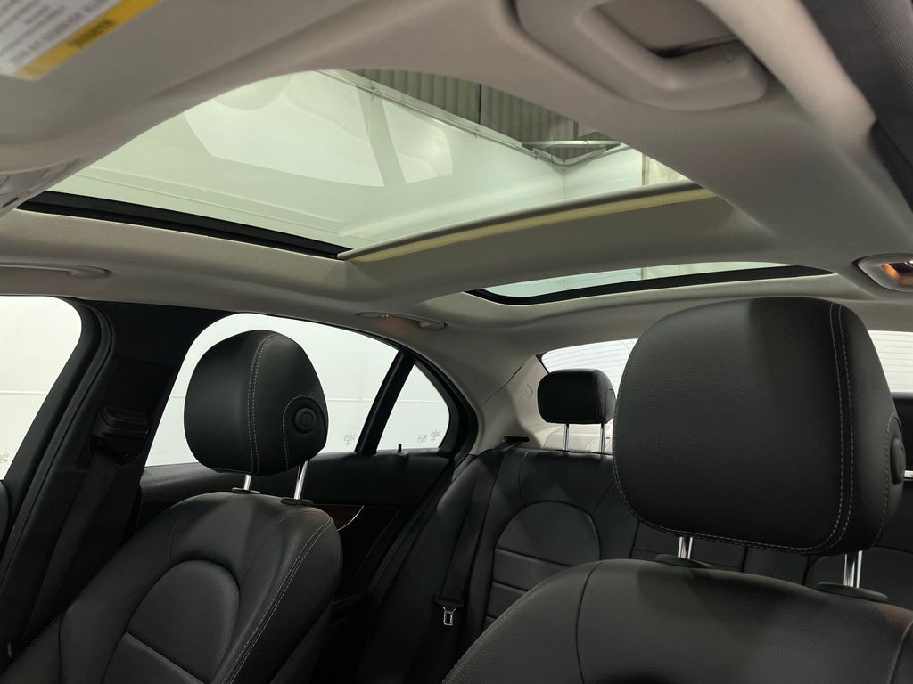 2017 Mercedes-Benz C-Class Image 11