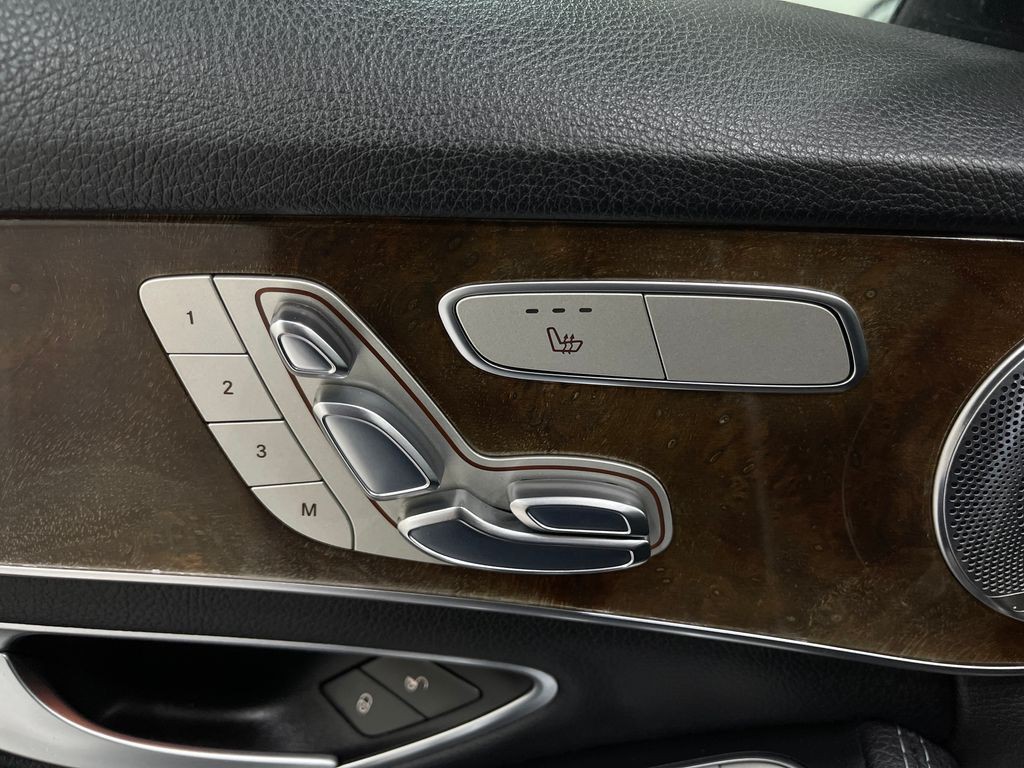2017 Mercedes-Benz C-Class Image 16