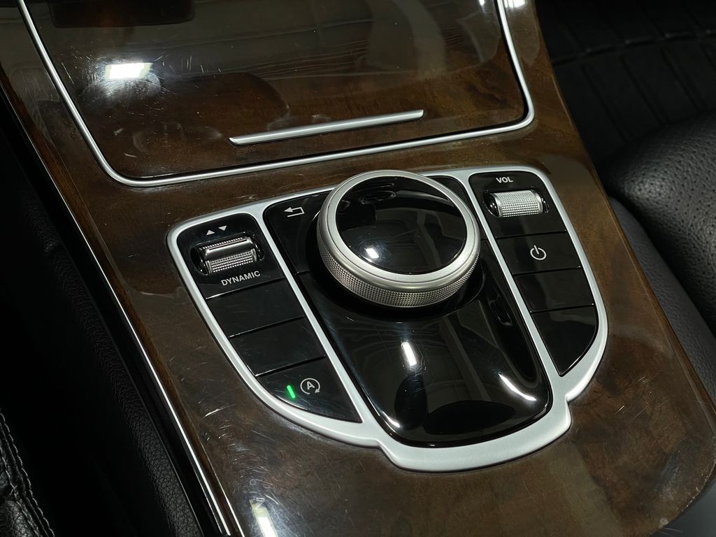 2017 Mercedes-Benz C-Class Image 25