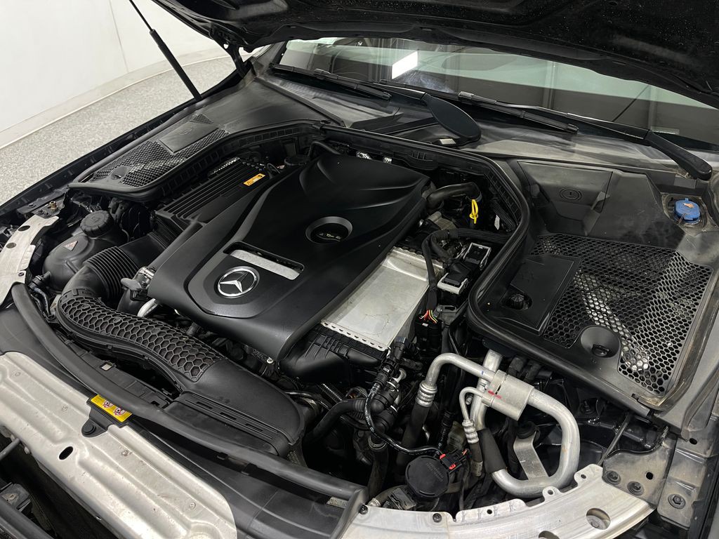 2017 Mercedes-Benz C-Class Image 28