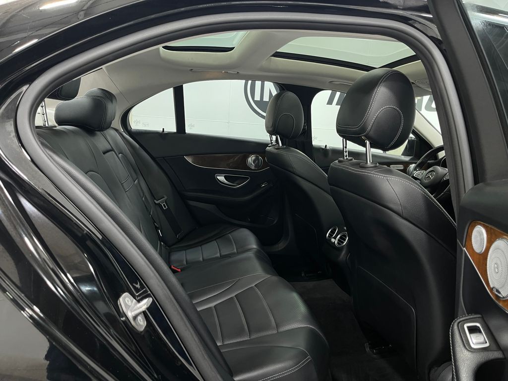 2017 Mercedes-Benz C-Class Image 31