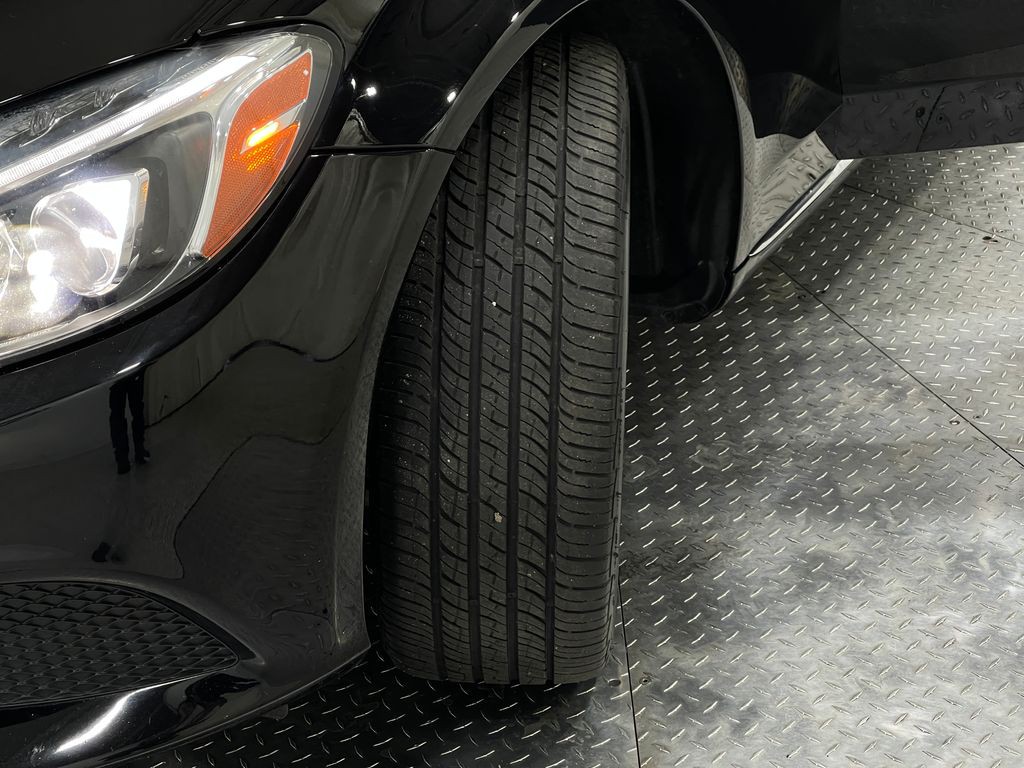 2017 Mercedes-Benz C-Class Image 36