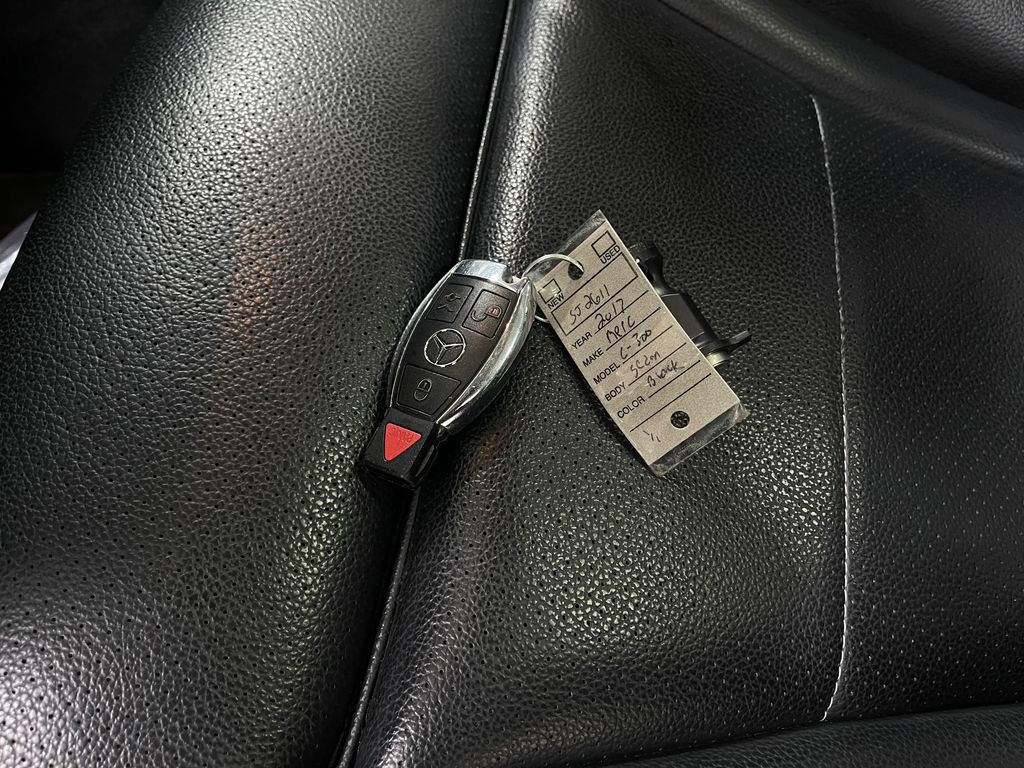 2017 Mercedes-Benz C-Class Image 37